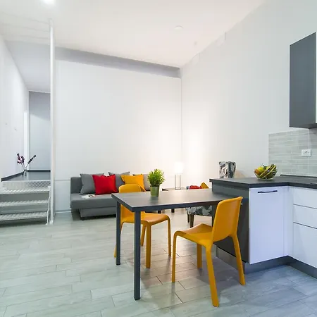Apartment Guesthost - Bright Near Stationfreccia Rossa