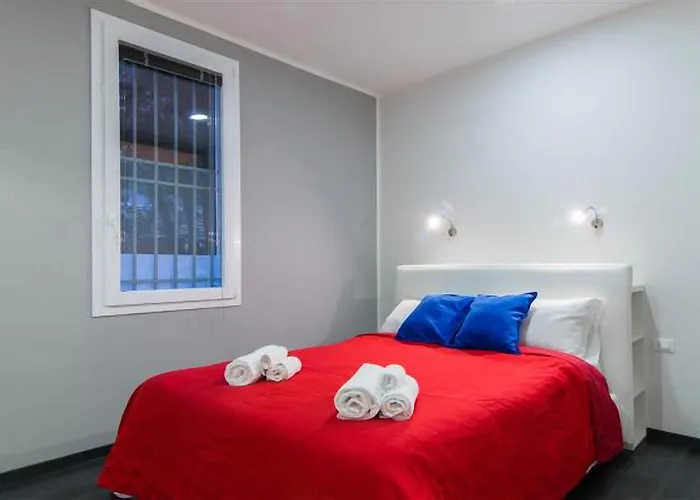 Guesthost - Bright Near Stationfreccia Rossa بولونيا