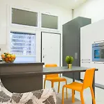 Apartment Guesthost - Bright Near Stationfreccia Rossa *