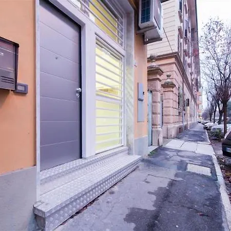 Apartamento Freccia Rossa *