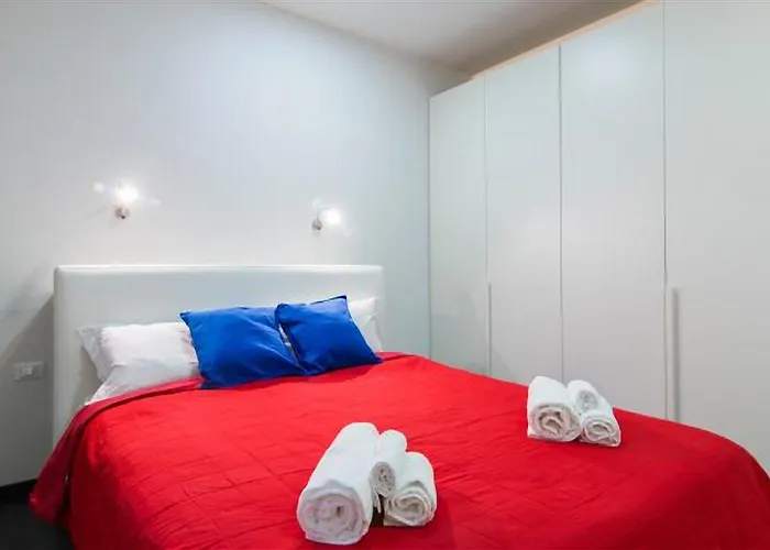 Guesthost - Bright Near Stationfreccia Rossa *