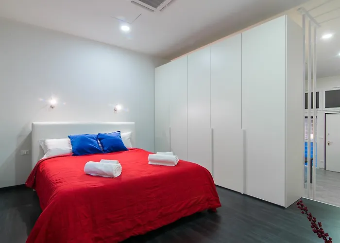 Apartment Guesthost - Bright Near Stationfreccia Rossa Bologna