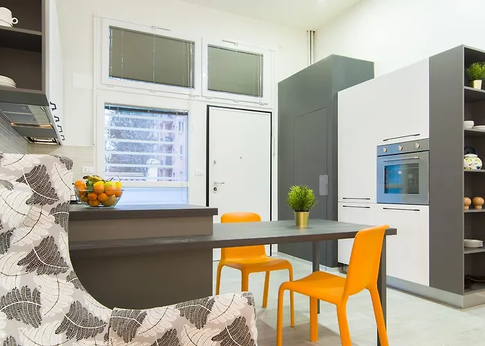 Apartment Guesthost - Bright Near Stationfreccia Rossa *