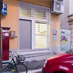 Guesthost - Bright Near Stationfreccia Rossa * Bologna