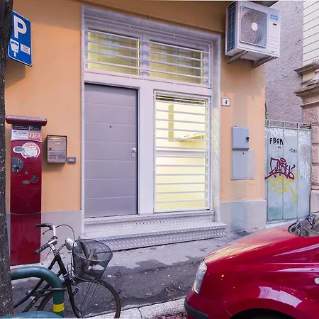 Guesthost - Bright Near Stationfreccia Rossa * Bologna